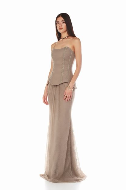 Robe de soirée en dentelle à basque en vison